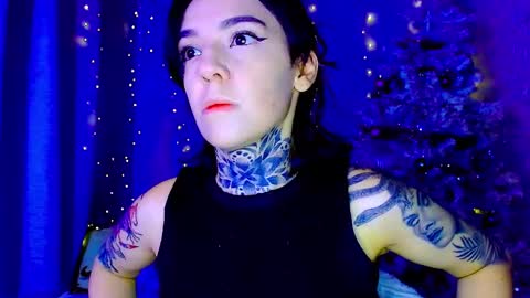 LANNIE   online show from 12/21/25, 09:33