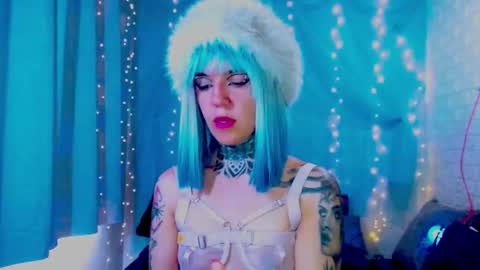 Snapshot of lannie_gonzales chatting on 03/03/26, 05:41 LANNIE online show from 03/03/26, 05:41