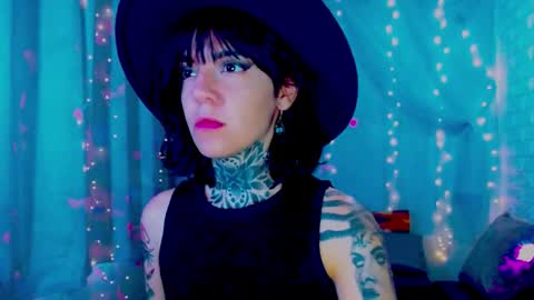 Snapshot of lannie_gonzales chatting on 03/06/26, 01:18 LANNIE online show from 03/06/26, 01:18