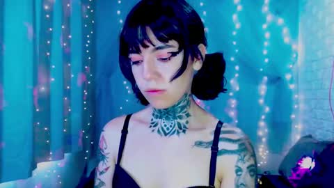 Snapshot of lannie_gonzales chatting on 03/10/26, 02:22 LANNIE online show from 03/10/26, 02:22