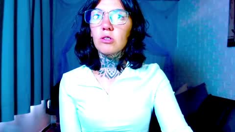 Snapshot of lannie_gonzales chatting on 04/01/26, 06:38 LANNIE online show from 04/01/26, 06:38