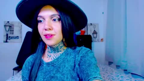 LANNIE   online show from 06/03/26, 11:32