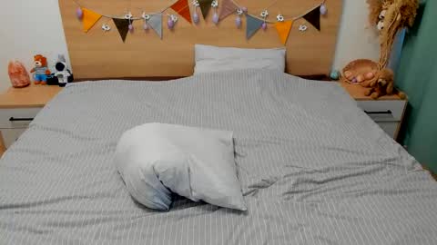 Snapshot of lanny_fandi chatting on 03/12/26, 11:27 Fandi online show from 03/12/26, 11:27