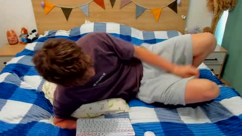 Snapshot of lanny_fandi chatting on 04/02/26, 06:44 Fandi online show from 04/02/26, 06:44