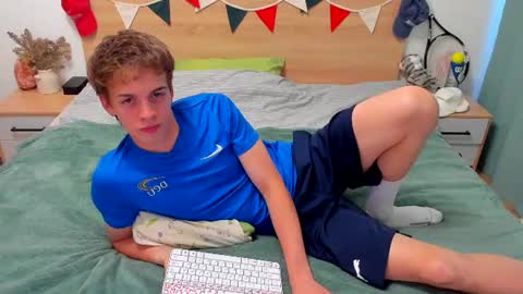 Fandi online show from 07/27/26, 04:25