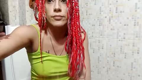 Snapshot of lapelirroja8324 chatting on 11/03/25, 02:57 lapelirroja8324 online show from 11/03/25, 02:57