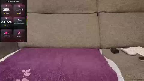 Snapshot of lapetitefrenchie83 chatting on 11/20/25, 10:59 lapetitefrenchie83 online show from 11/20/25, 10:59