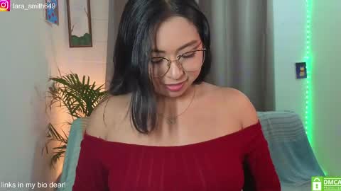 Snapshot of lara1__ chatting on 04/21/26, 11:07 Lara online show from 04/21/26, 11:07
