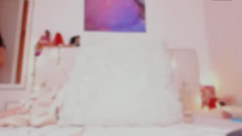 Snapshot of lara_066 chatting on 04/14/26, 04:02 online show from 04/14/26, 04:02