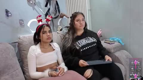 lara_as online show from 11/28/25, 11:51