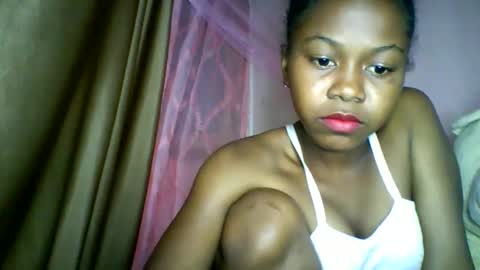 Snapshot of lara_belle chatting on 04/28/26, 10:26 lara_belle online show from 04/28/26, 10:26