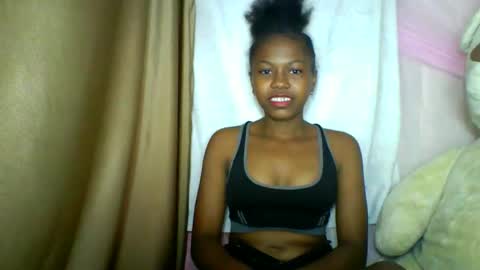Snapshot of lara_belle chatting on 05/02/26, 10:59 lara_belle online show from 05/02/26, 10:59