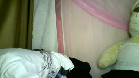 Snapshot of lara_belle chatting on 05/04/26, 02:29 lara_belle online show from 05/04/26, 02:29