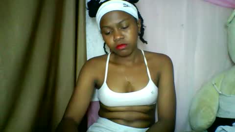 Snapshot of lara_belle chatting on 05/12/26, 07:55 lara_belle online show from 05/12/26, 07:55