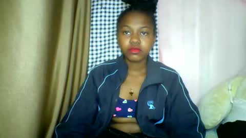 Snapshot of lara_belle chatting on 05/24/26, 07:02 lara_belle online show from 05/24/26, 07:02
