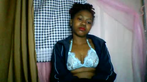Snapshot of lara_belle chatting on 07/02/26, 03:23 lara_belle online show from 07/02/26, 03:23