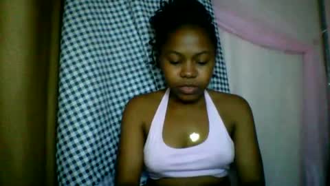 Snapshot of lara_belle chatting on 07/06/26, 03:36 lara_belle online show from 07/06/26, 03:36