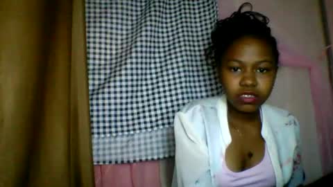 Snapshot of lara_belle chatting on 07/07/26, 06:47 lara_belle online show from 07/07/26, 06:47