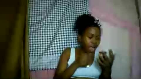 Snapshot of lara_belle chatting on 07/09/26, 11:25 lara_belle online show from 07/09/26, 11:25