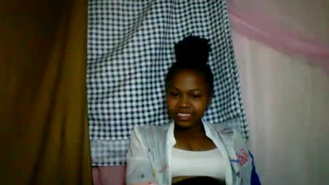 Snapshot of lara_belle chatting on 07/14/26, 10:21 lara_belle online show from 07/14/26, 10:21