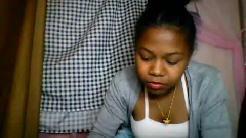 Snapshot of lara_belle chatting on 07/17/26, 01:07 lara_belle online show from 07/17/26, 01:07