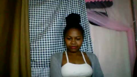 Snapshot of lara_belle chatting on 07/18/26, 01:54 lara_belle online show from 07/18/26, 01:54