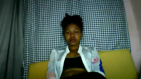 Snapshot of lara_belle chatting on 07/27/26, 07:21 lara_belle online show from 07/27/26, 07:21