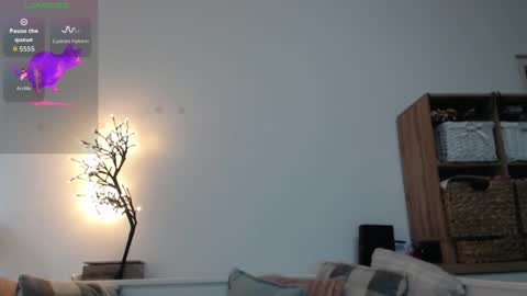 Snapshot of lara_c_rau chatting on 03/22/26, 04:10 Lara online show from 03/22/26, 04:10