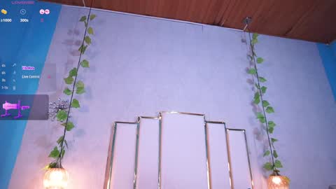 Hello Guys I am Lara Giraldo  WELCOME To my room online show from 12/18/24, 06:53