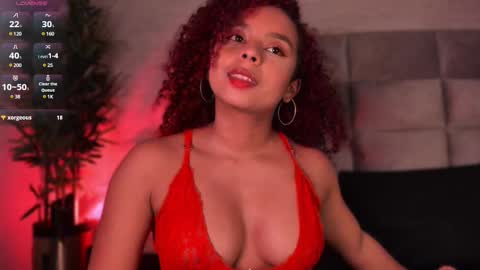 Snapshot of lara_jones_ chatting on 02/15/25, 07:27 Lara  online show from 02/15/25, 07:27
