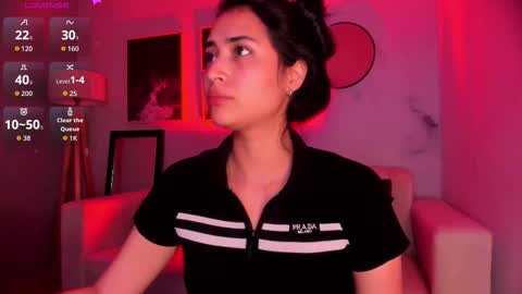 Snapshot of lara_madisson chatting on 11/12/25, 05:52 Lara Madisson online show from 11/12/25, 05:52