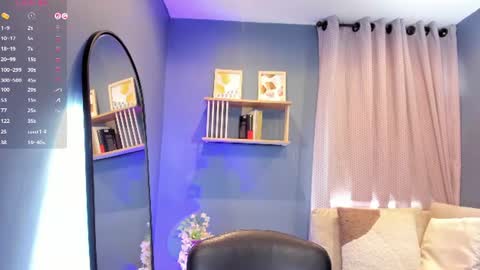      700  200   online show from 06/28/26, 05:41