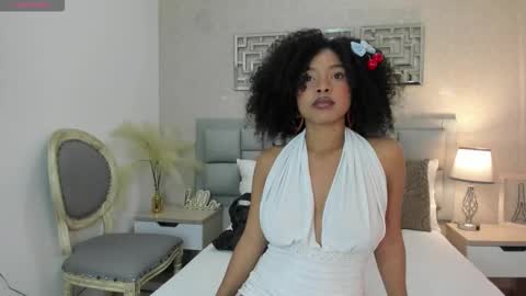 lara_spaark online show from 01/17/26, 11:37
