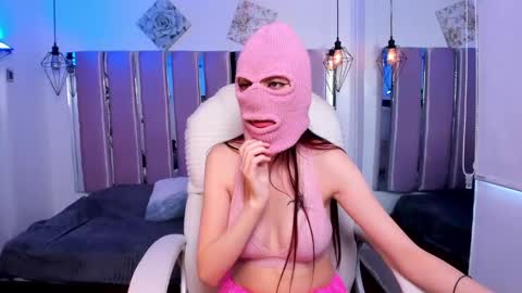 Laura online show from 02/26/25, 06:11