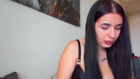 Snapshot of lara_squirtx chatting on 01/30/25, 06:56 Lara online show from 01/30/25, 06:56