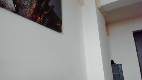 Snapshot of lara_squirtx chatting on 01/31/25, 09:16 Lara online show from 01/31/25, 09:16