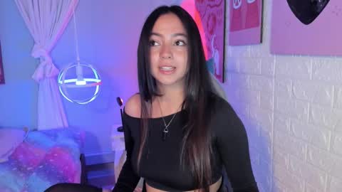 Snapshot of laraa_rous chatting on 09/17/25, 04:03 lara online show from 09/17/25, 04:03