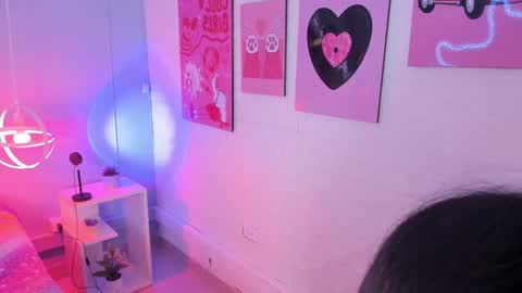 Snapshot of laraa_rous chatting on 09/25/25, 03:54 lara online show from 09/25/25, 03:54