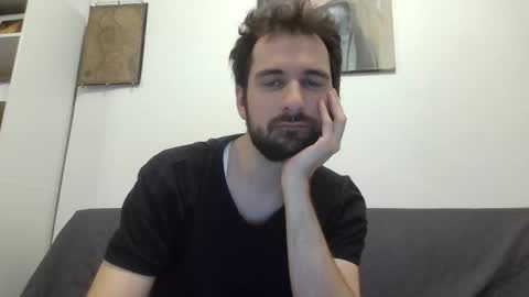 Snapshot of laraaan chatting on 11/21/25, 07:56 laraaan online show from 11/21/25, 07:56