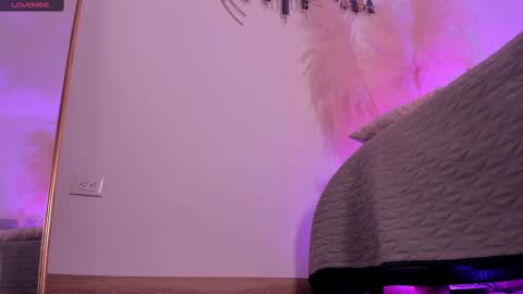 Snapshot of larabaker chatting on 03/07/25, 08:33 Lara online show from 03/07/25, 08:33