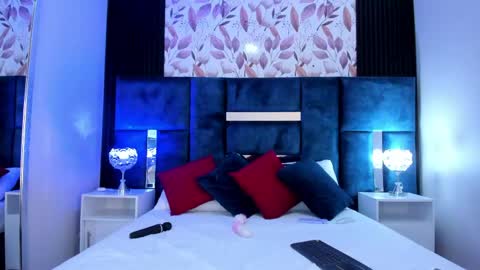 Lara online show from 05/19/26, 01:56