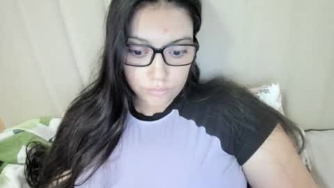 lara online show from 09/30/25, 10:53