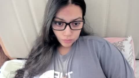 lara online show from 12/14/25, 01:27