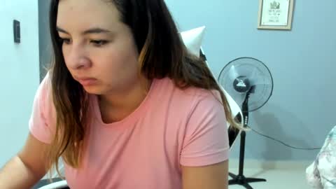 Lara online show from 07/10/26, 09:56
