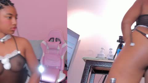 laraebony_ online show from 07/11/26, 11:02