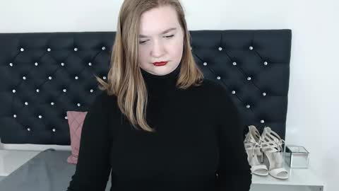 LaraFlirt online show from 02/13/25, 02:34