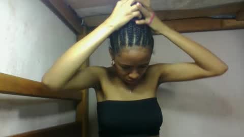 Snapshot of larah98 chatting on 02/22/26, 05:40 larah98 online show from 02/22/26, 05:40