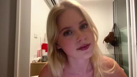 Stella online show from 02/01/26, 10:14