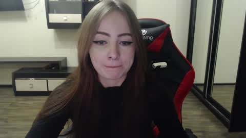 Snapshot of laralianna chatting on 01/05/25, 01:35 Laralianna online show from 01/05/25, 01:35