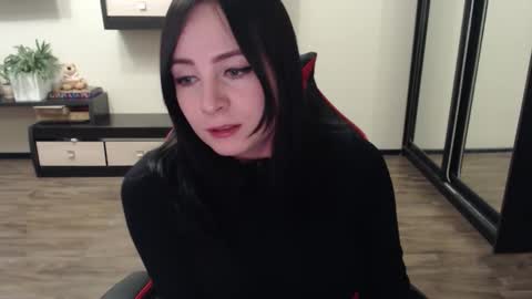 Snapshot of laralianna chatting on 09/24/25, 02:09 Laralianna online show from 09/24/25, 02:09